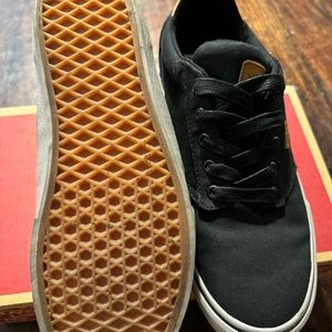 Vans Atwood Deluxe Sneaker - Men's size 10
